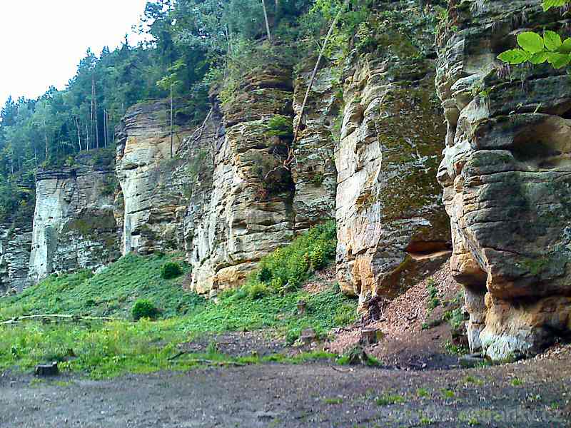 11 Plakánek obnažená studánka