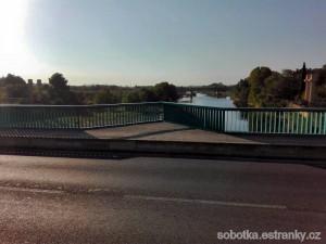 03_remoulis_zbytky_puvodniho_mostu.jpg